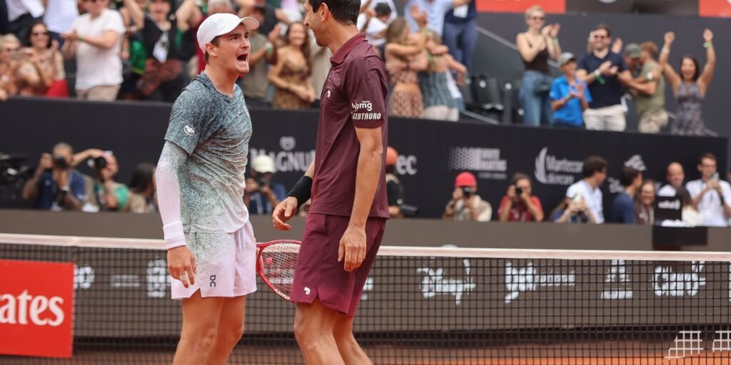 João Fonseca e Marcelo Melo garantem título de duplas do