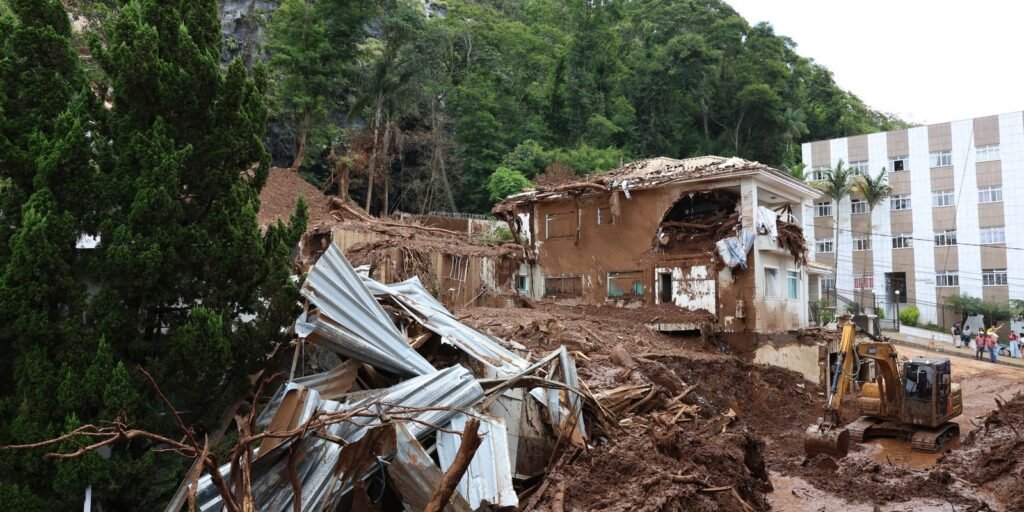 Lula sobrevoa neste sábado áreas afetadas pelas chuvas em Minas