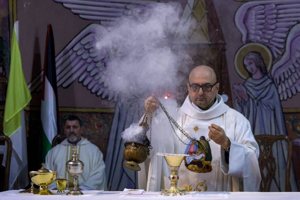 Padre em Gaza: 'Imagine 6% da sua família morta em