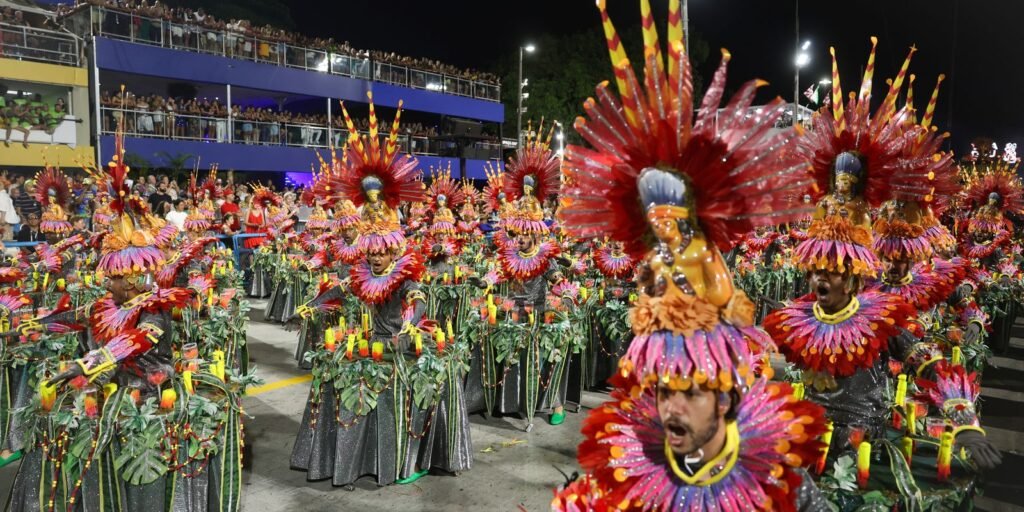 Rio: escolas de samba do Grupo Especial têm 3º dia