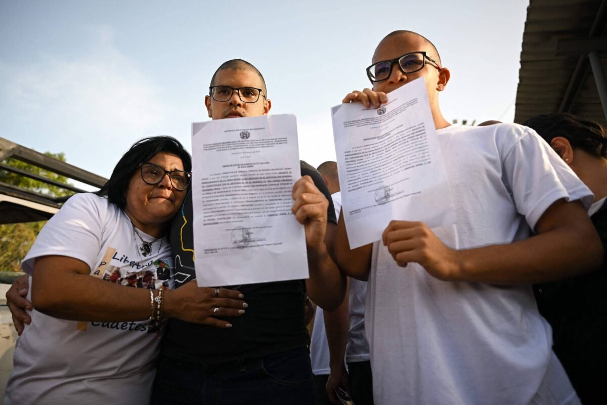 Venezuela solta 91 presos políticos após anistia, diz ONG -