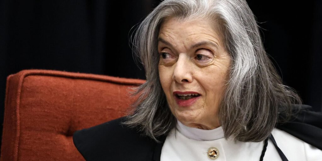 Vôlei: Cármen Lúcia libera participação de Tiffany em jogo em