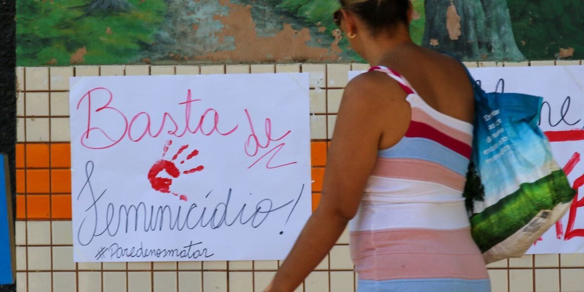 Artistas do hip hop podem escrever para livro pelo fim