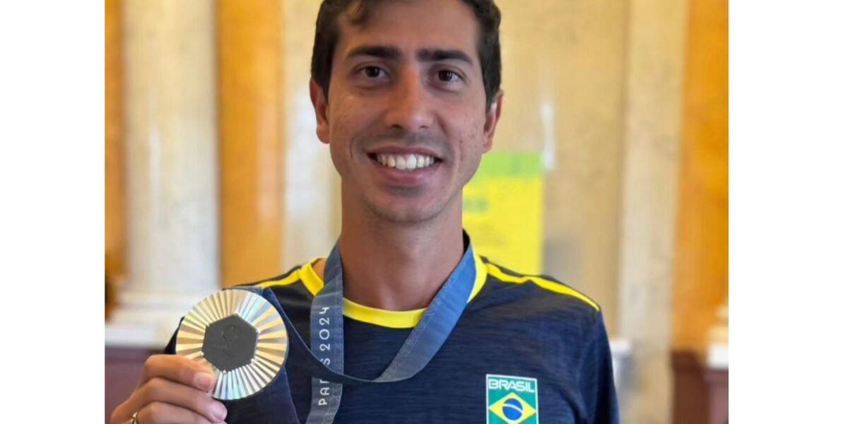 Caio Bonfim ganha prata em etapa mundial da marcha atlética