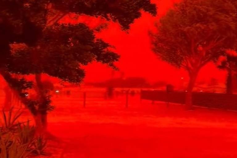 Ciclone atinge Austrália e deixa céu vermelho; veja vídeo -