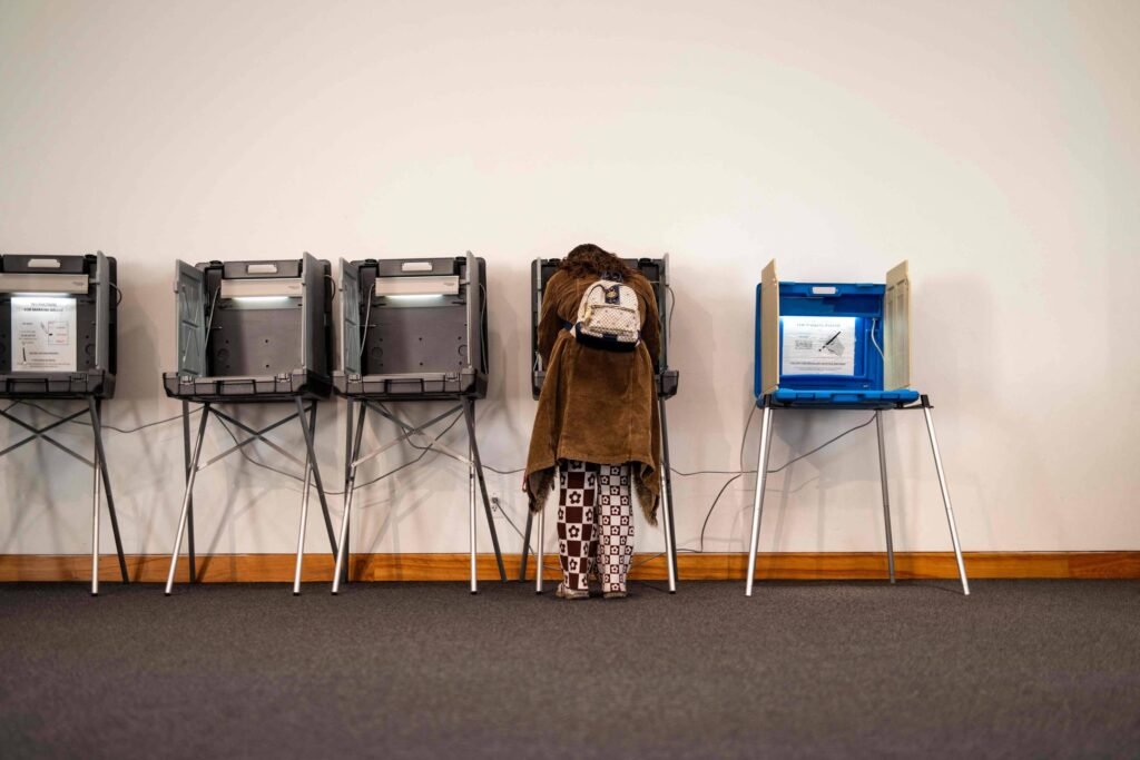 EUA intimam Minnesota em investigação sobre fraude - 26/03/2026 -