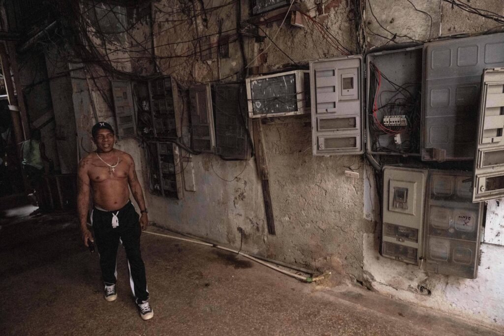 Em meio a embargo dos EUA, Cuba sofre apagão generalizado