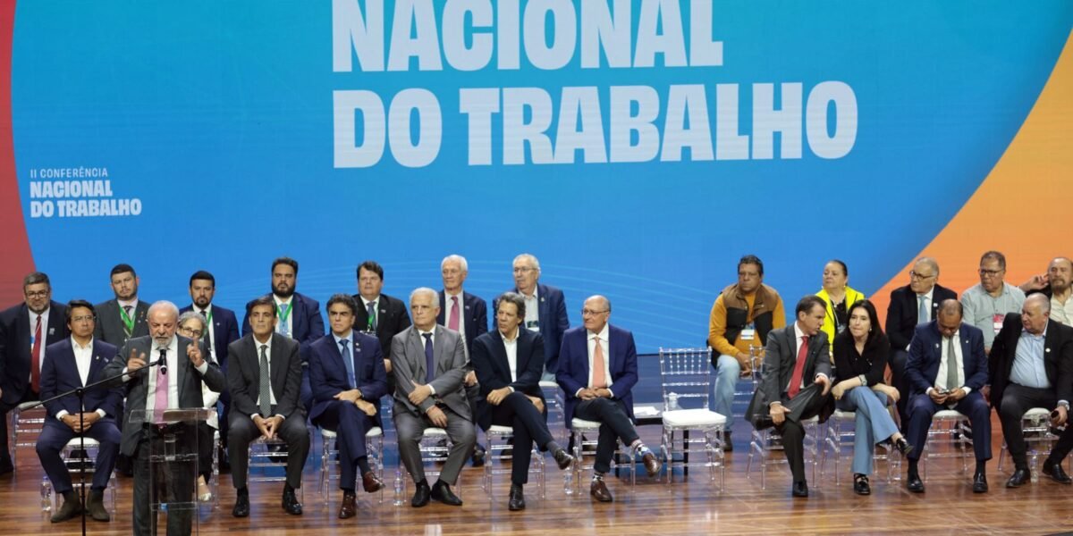 Fim do 6x1: Lula propõe negociação entre patrões, empregados e