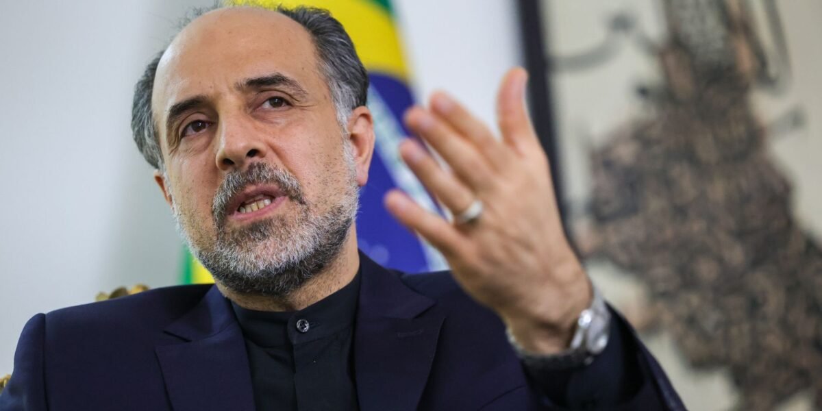 Ilusão de negociação entre EUA e Irã virou piada, diz