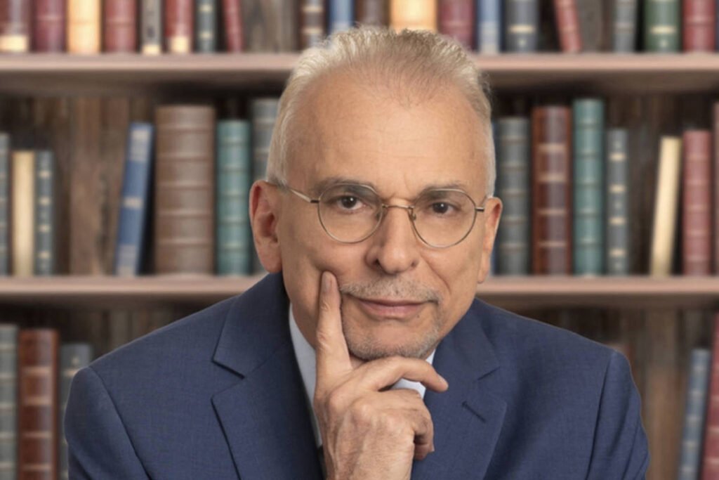 Irã: Morte de Larijani não muda estratégia, diz professor -