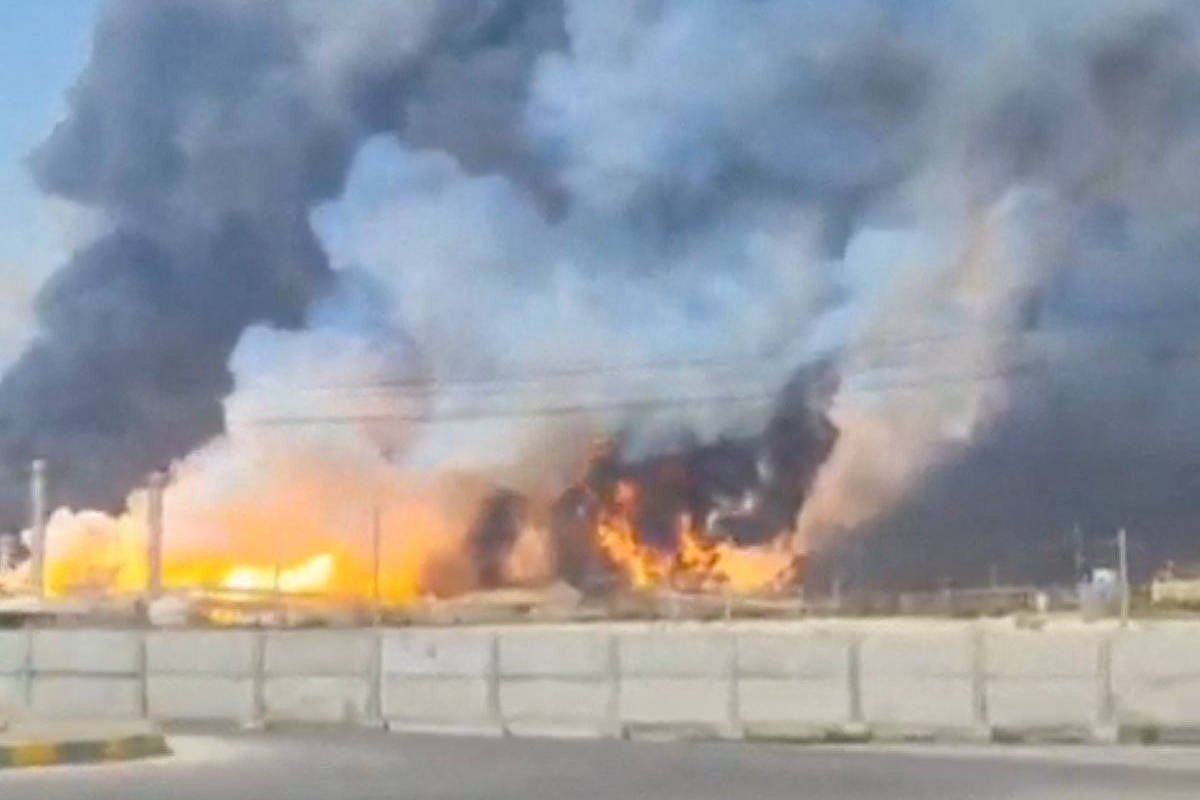 Irã ataca após ultimato de Trump e árabes; gás dispara