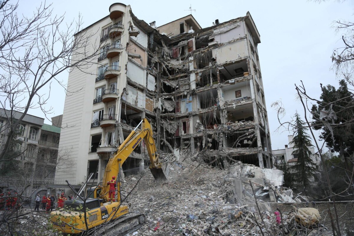 Irã descarta trégua e diz que Trump negocia consigo mesmo