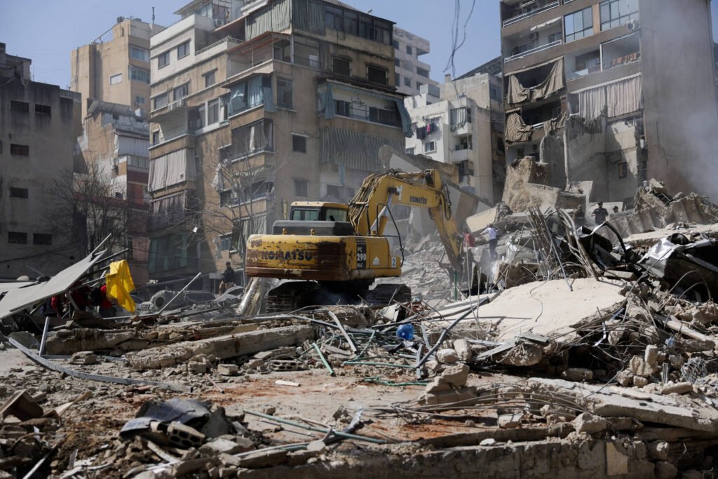 Israel destrói prédio de dez andares no Líbano; veja vídeo