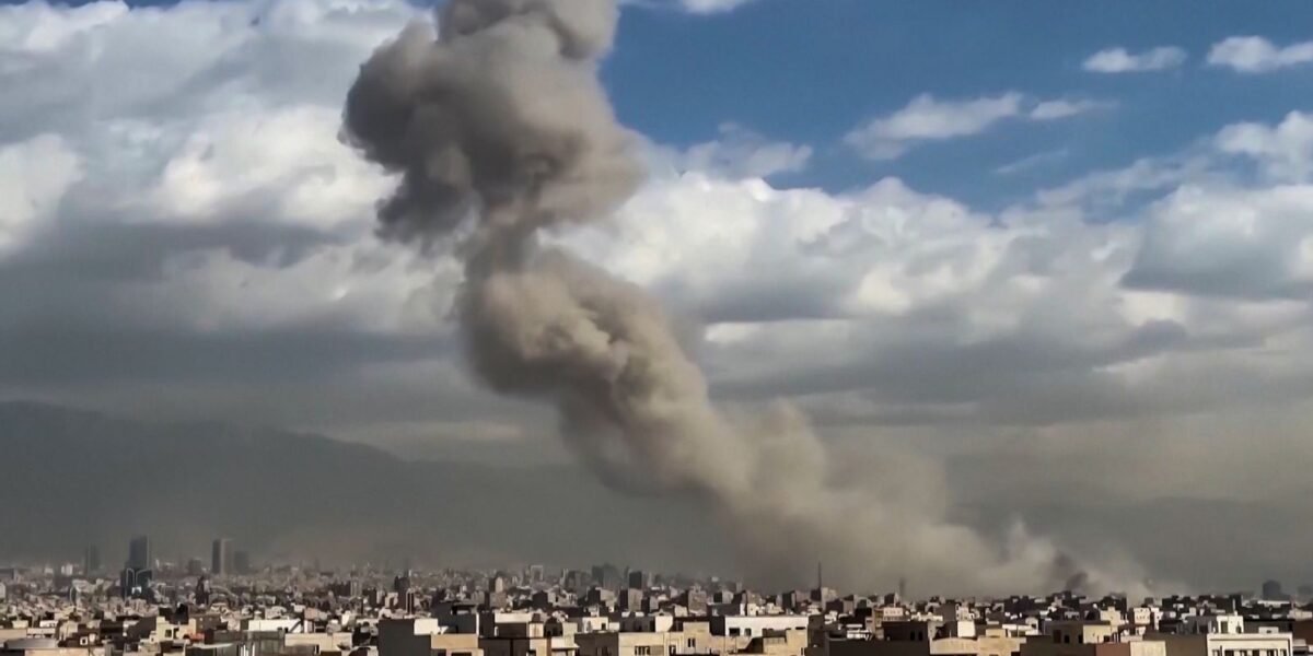 Israel diz que cerca de 200 caças atingiram mais de