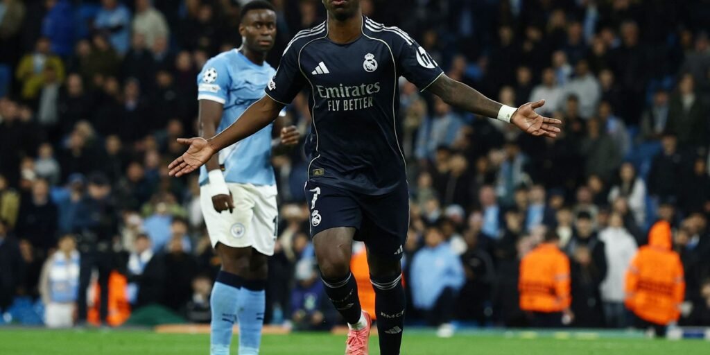 Liga dos Campeões: Vini Júnior marca dois e Real despacha