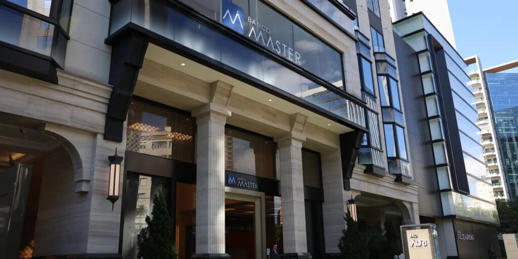 Mendonça desobriga ex-sócio do Master de depor na CPMI do