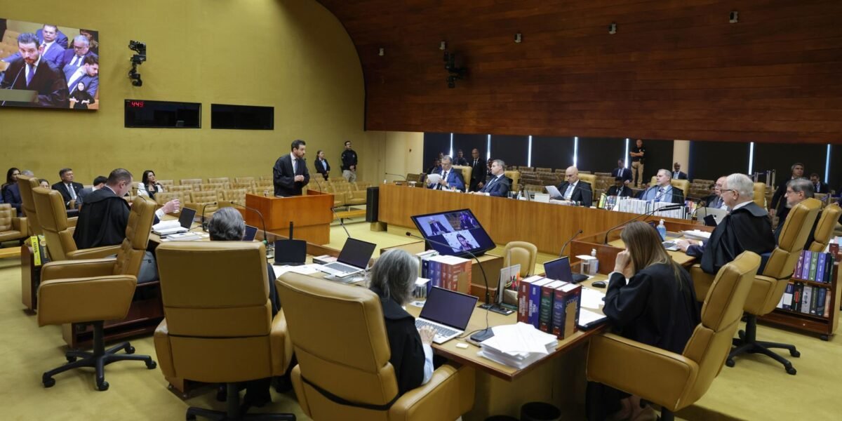 Moraes vota contra prorrogação da CPMI do INSS; placar está