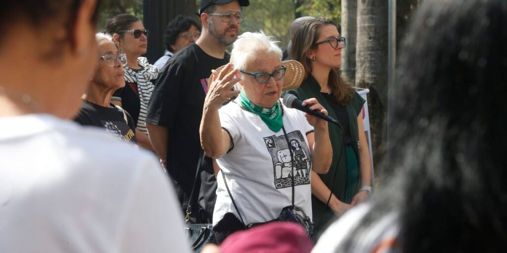 Mulheres estão perdendo o direito de ir e vir, diz