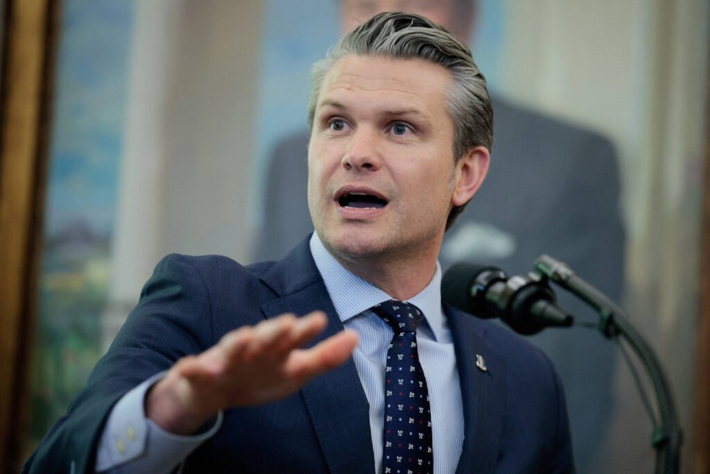 Pete Hegseth pede orações a Jesus em guerra no Irã