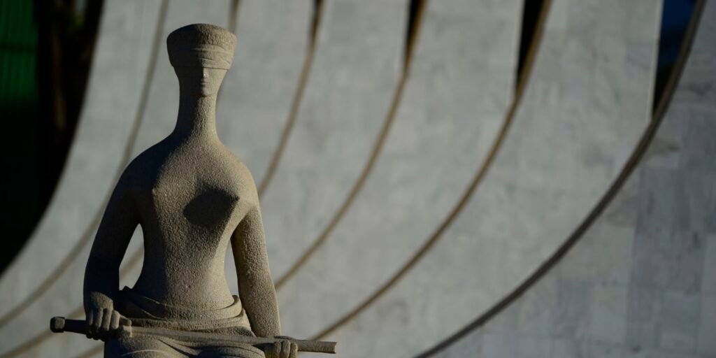 STF decide limitar pagamento de penduricalhos no Judiciário e MP