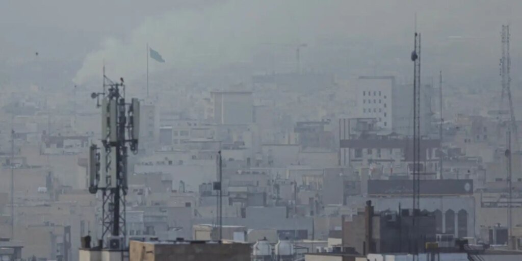 Aeronave dos EUA é abatida sobre Irã e piloto está