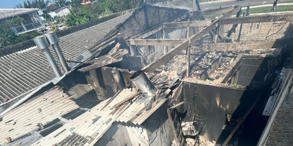 Avião de pequeno porte cai em Capão da Canoa sobre
