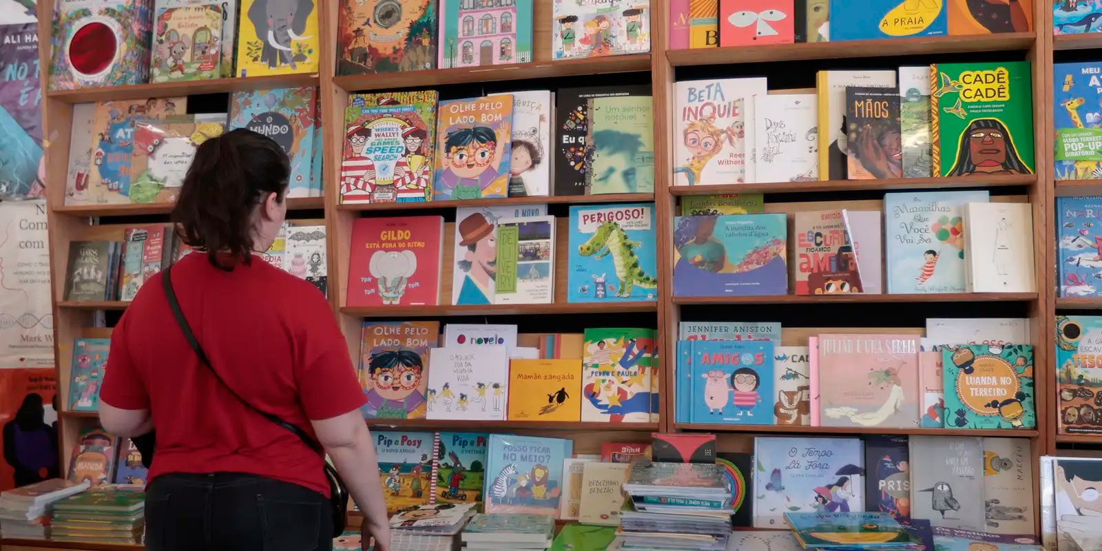 Começa a valer Plano Nacional do Livro e da Leitura