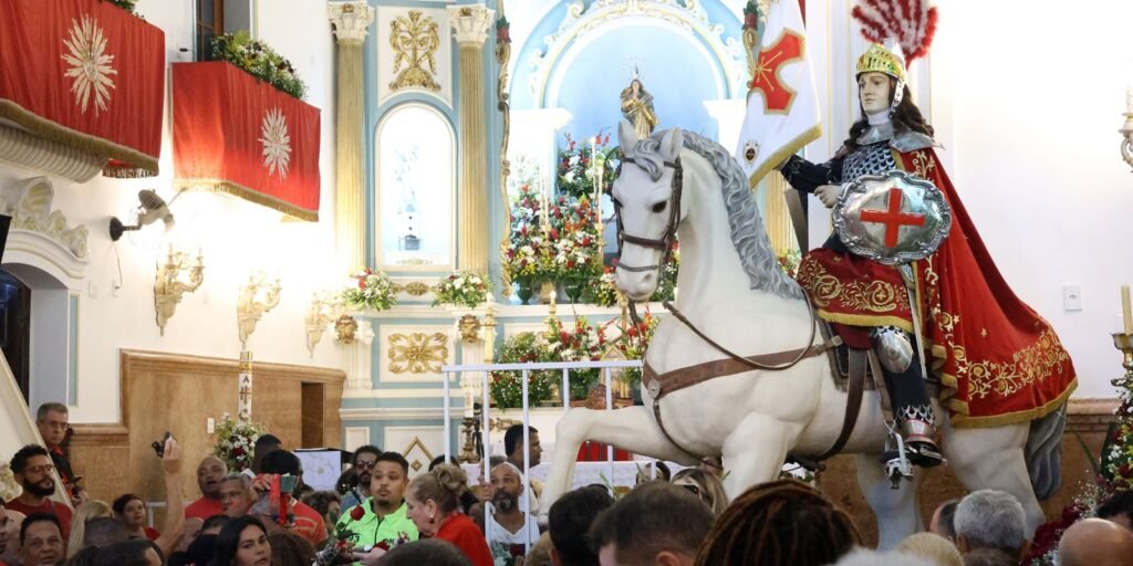 Fiéis se concentram no centro do Rio para celebrar dia