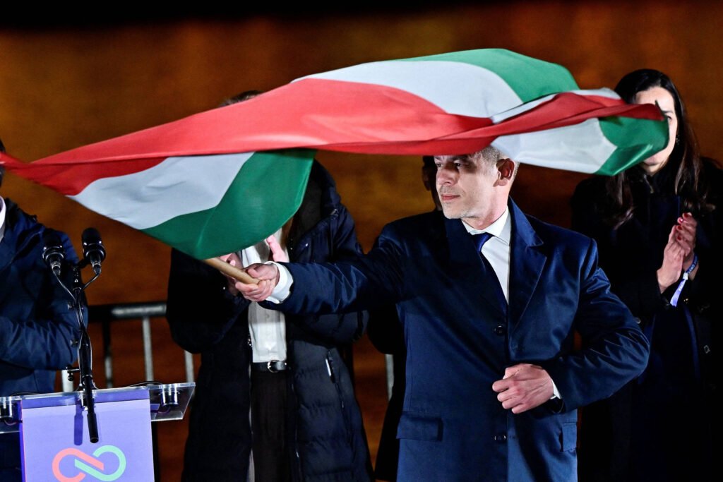 Hungria acaba era Orbán entre desafio e risco de revanche