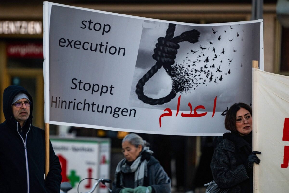 Irã intensifica execuções de presos políticos - 10/04/2026 - Mundo