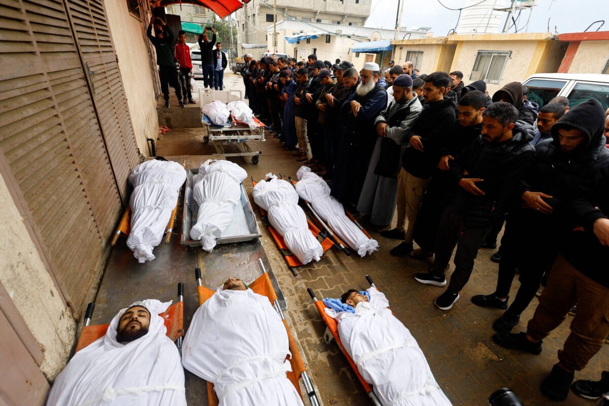 Israel viola regras da guerra, diz autor de novo livro