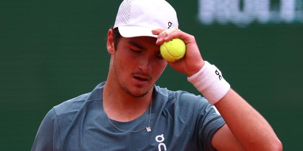 João Fonseca cai nas quartas de Mônaco para Zverev, número