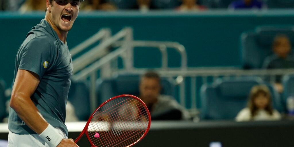 João Fonseca se garante nas oitavas do Masters 1000 de