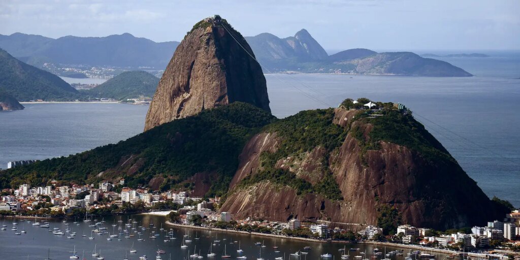 Justiça anula licença para implantação de tirolesa no Pão de