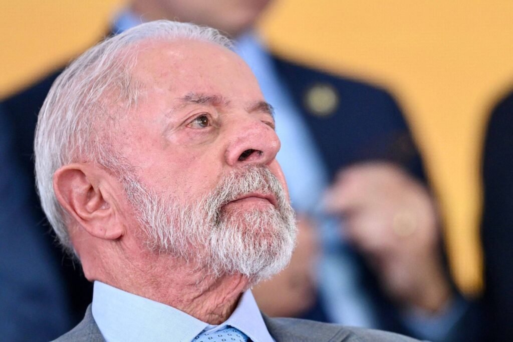 Lula defende papa após ataques de Trump - 15/04/2026 -
