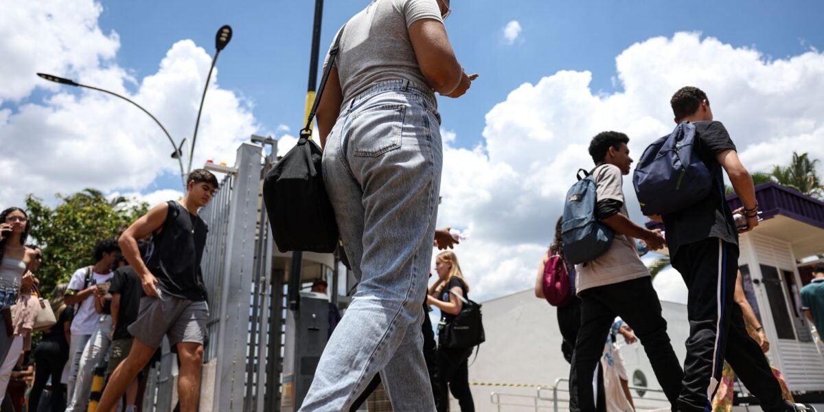 MEC divulga nova chamada da lista de espera para Fies