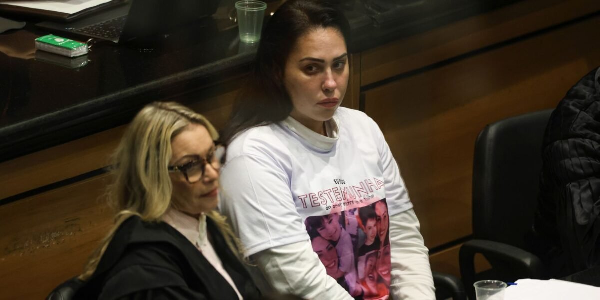 Monique Medeiros se entrega à polícia e volta a ser