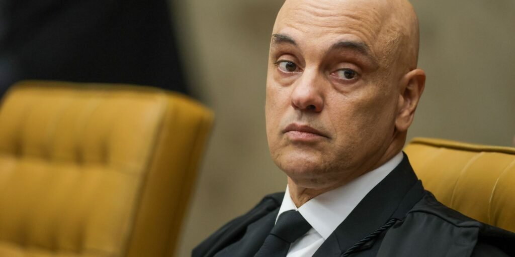 Moraes aumenta restrição para voos de drones na casa de