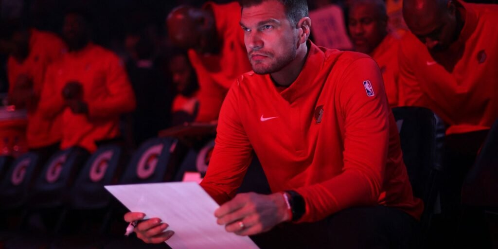 NBA: Tiago Splitter, do Portland, é 1º técnico brasileiro nos