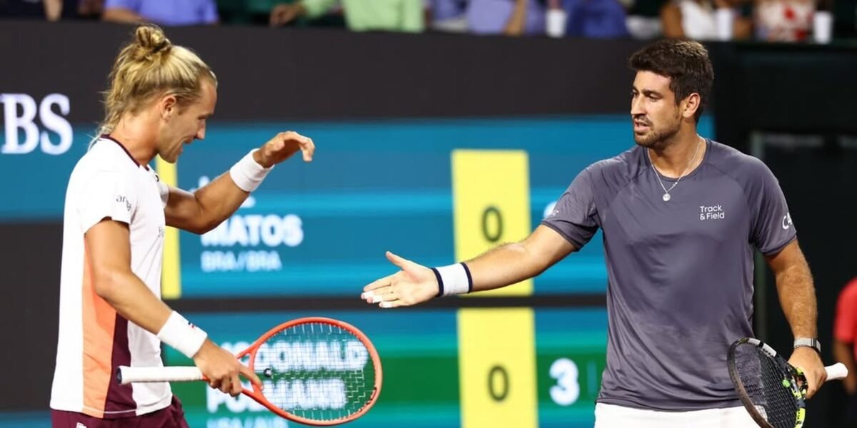 Rafael Matos e Orlando Luz vão às quartas de duplas