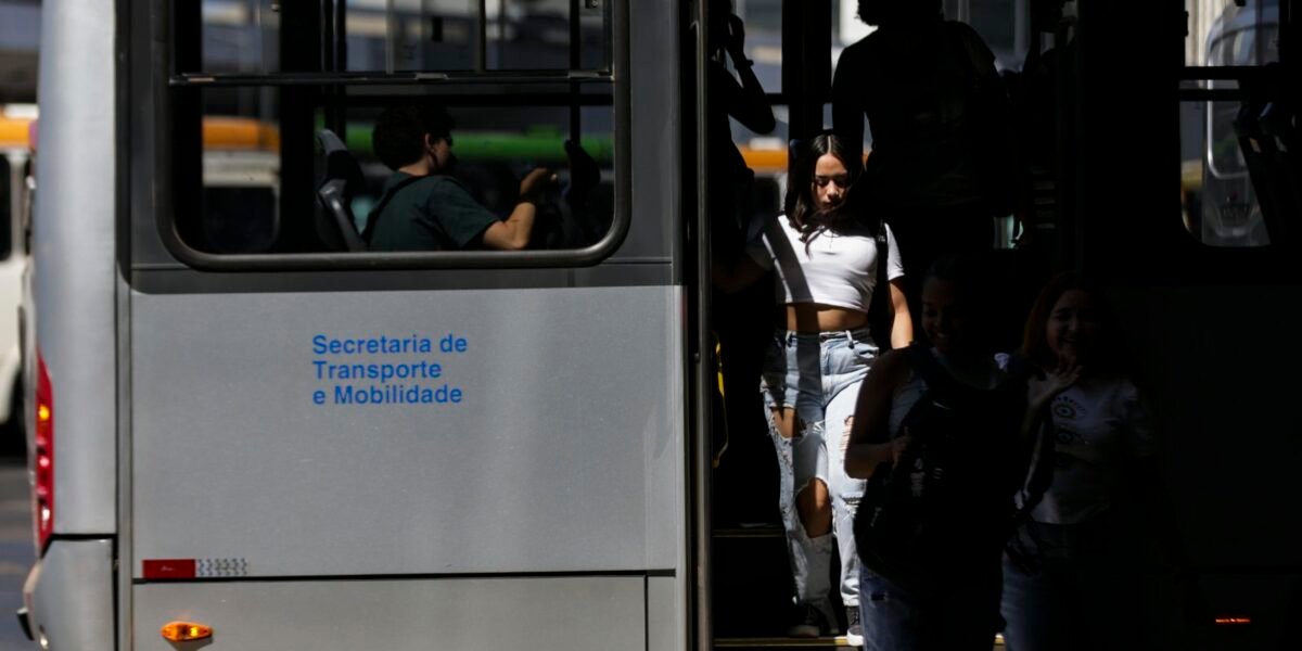 Rio terá lei contra abuso a mulheres no transporte coletivo
