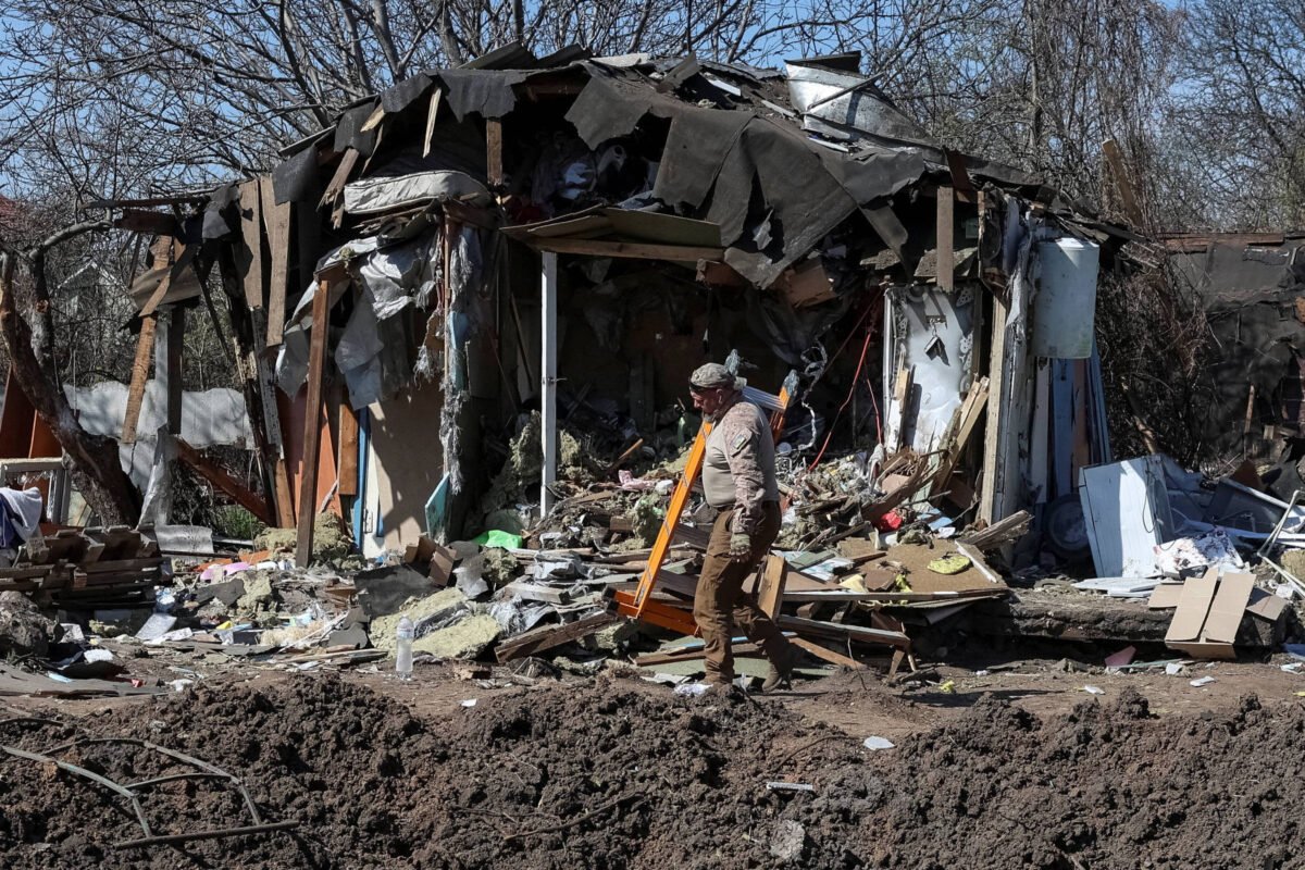 UE tentará desbloquear empréstimo bilionário para Ucrânia - 20/04/2026 -
