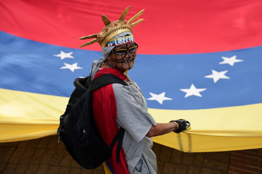 Venezuela anuncia aumento da renda mínima para R$ 1.197 -
