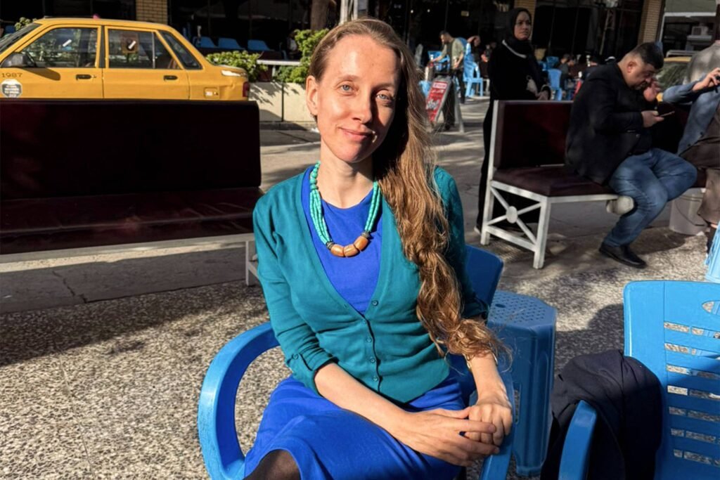 Vídeo mostra sequestro de jornalista americana em Bagdá - 02/04/2026