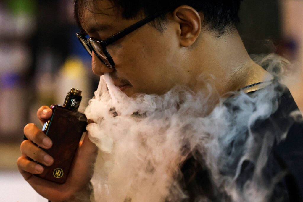 Argentina libera vapes sob protesto de entidades médicas - 07/05/2026