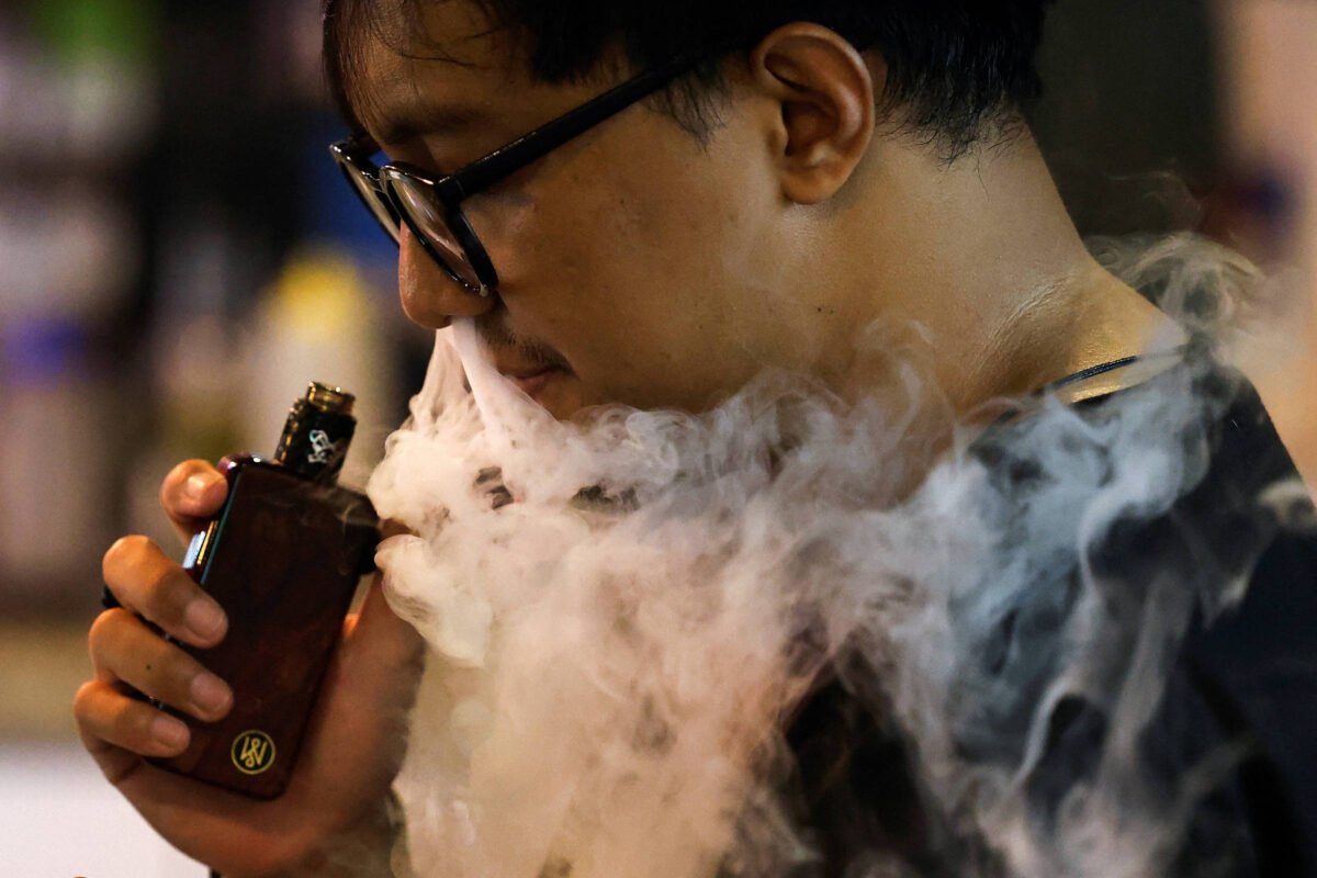 Argentina libera vapes sob protesto de entidades médicas - 07/05/2026