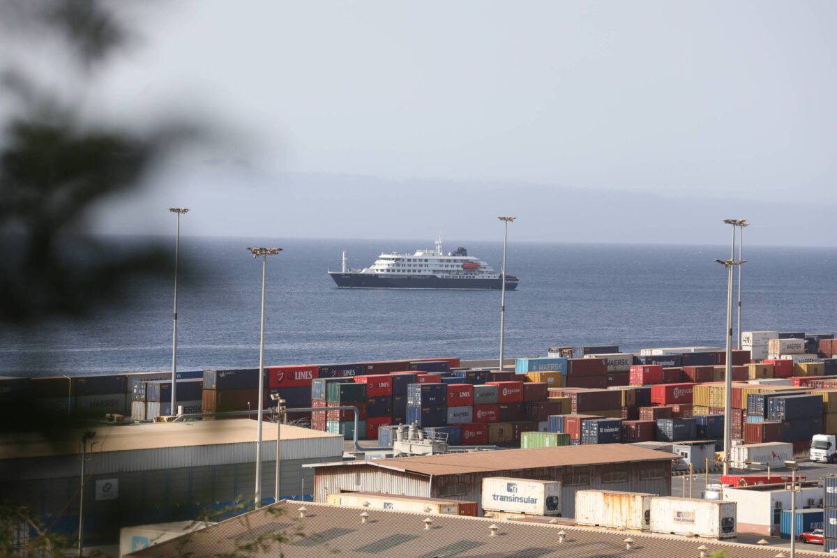 Cabo Verde: Cruzeiro com hantavírus é impedido de atracar -
