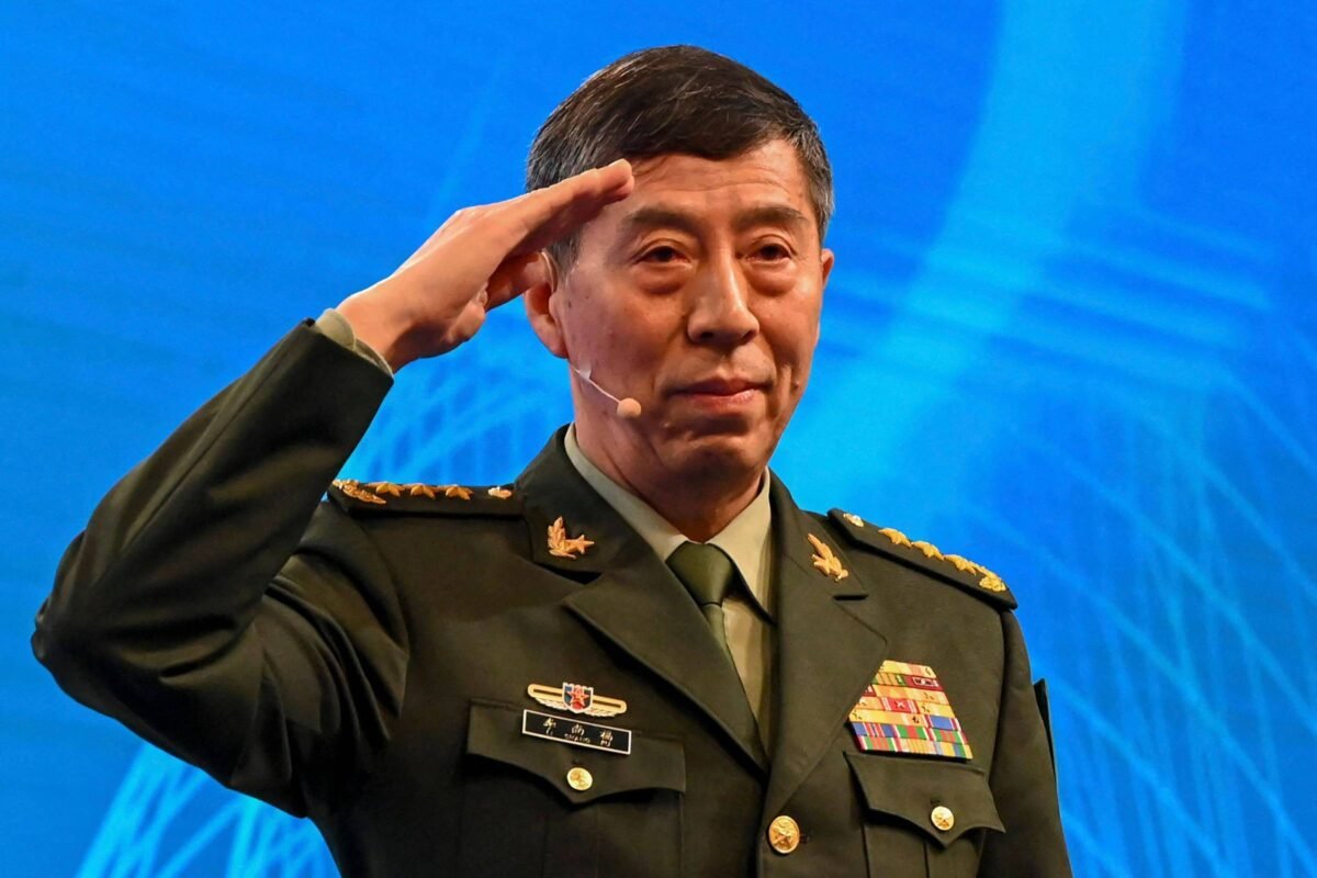 China: Xi consolida poder absoluto sobre Forças Armadas - 08/05/2026