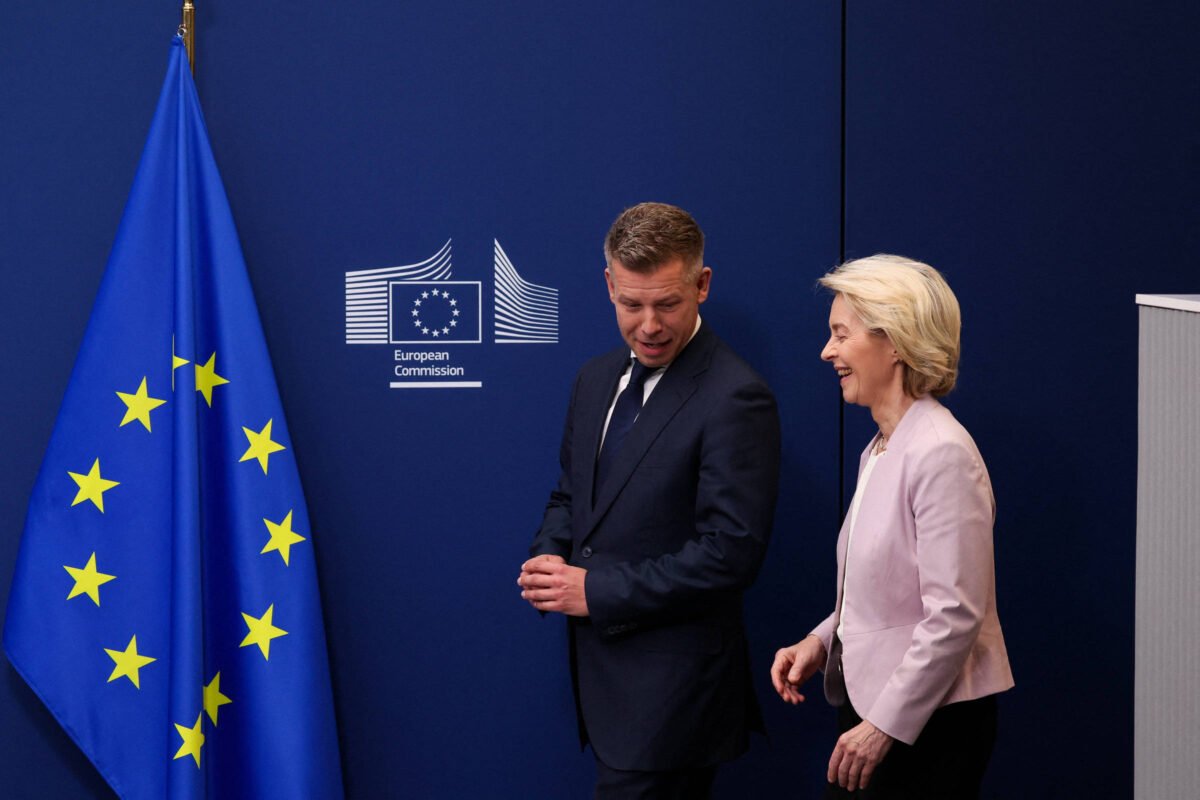 Comissão Europeia libera 16 bilhões de euros para Hungria -