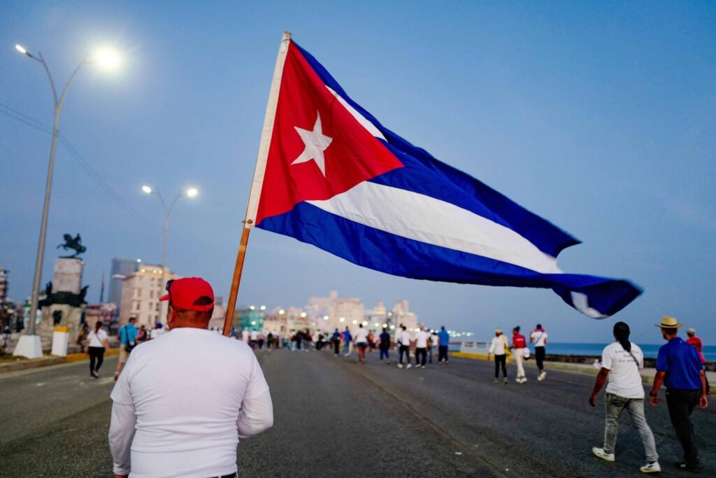 Cuba divulga guia de como agir em caso de ataque